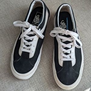 VANS BOLD NI -BLACK AND WHITE MENS SIZE 9.5